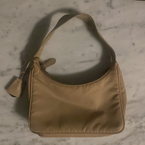 Re-Nylon Prada Re-Edition 2000 mini-bag - Picture 4 of 7